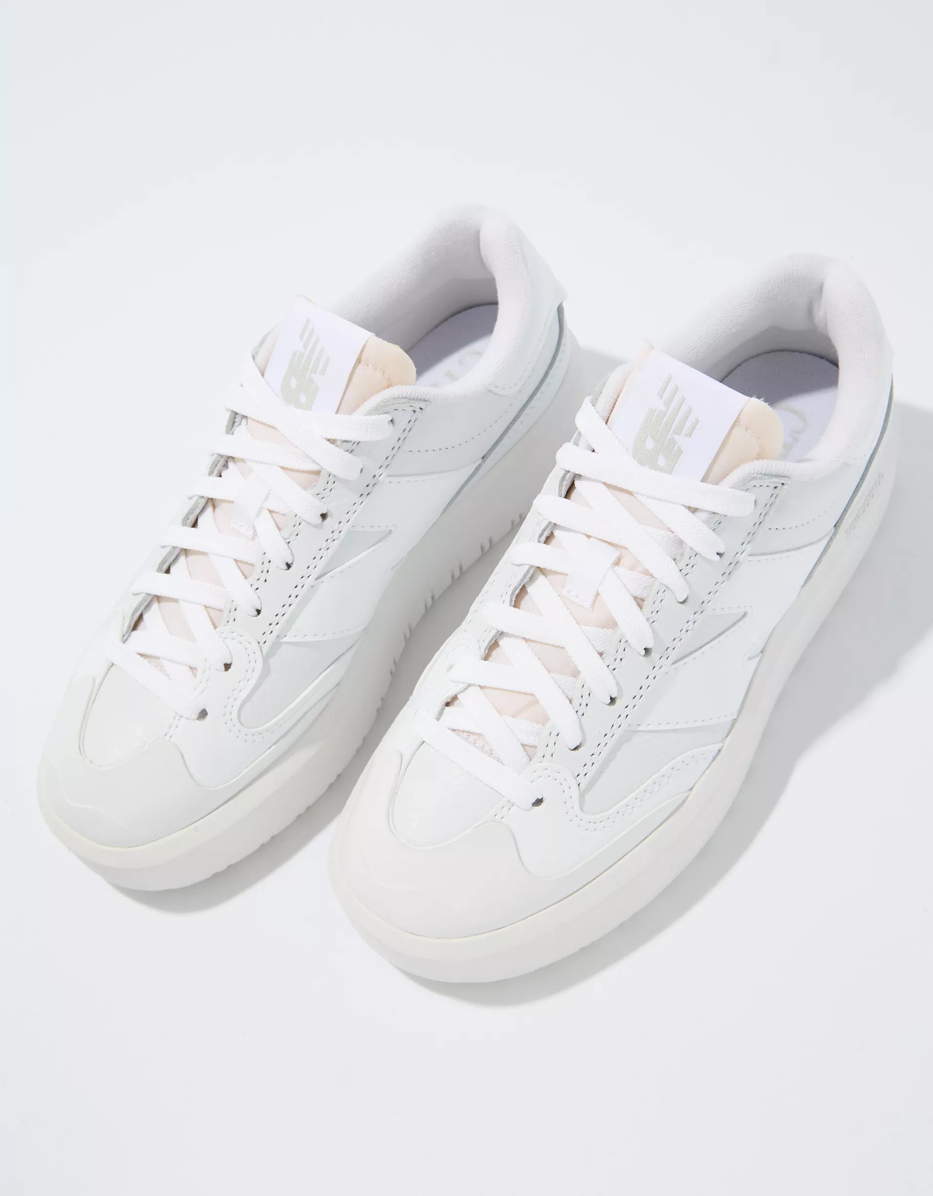 New Balance 302